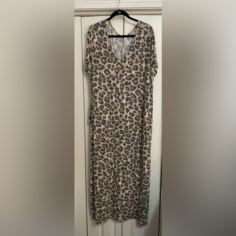 Zenana Outfitters Leopard Print Maxi Dress